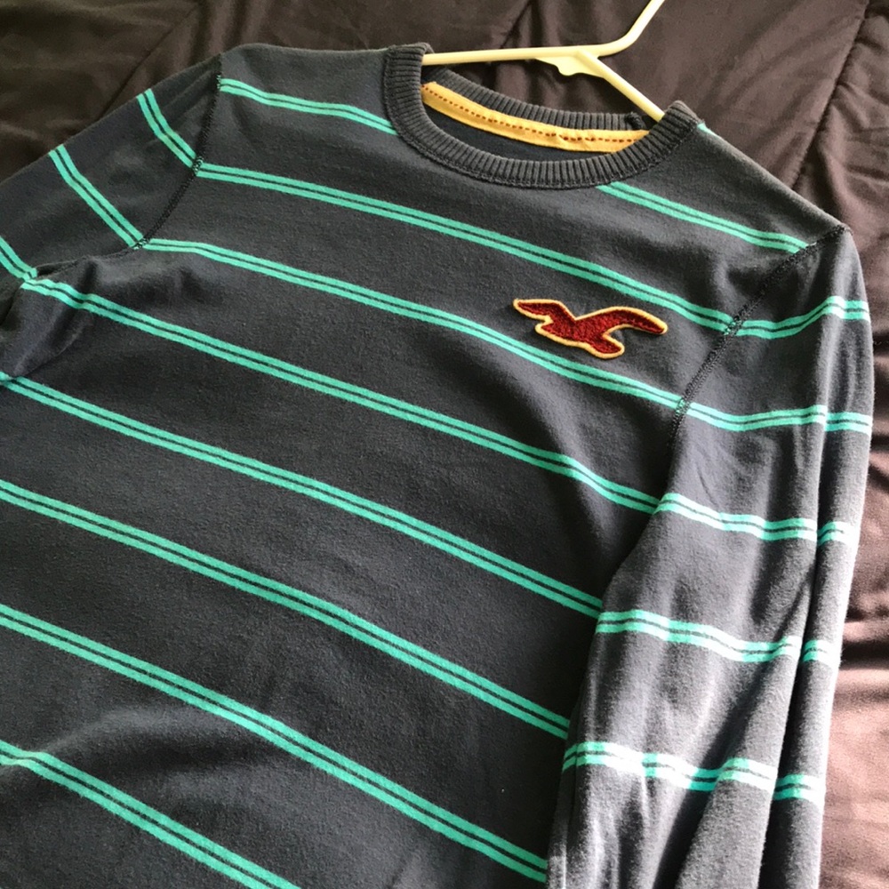 Hollister Pull Over Sweater